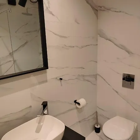 Center Dorcol Square